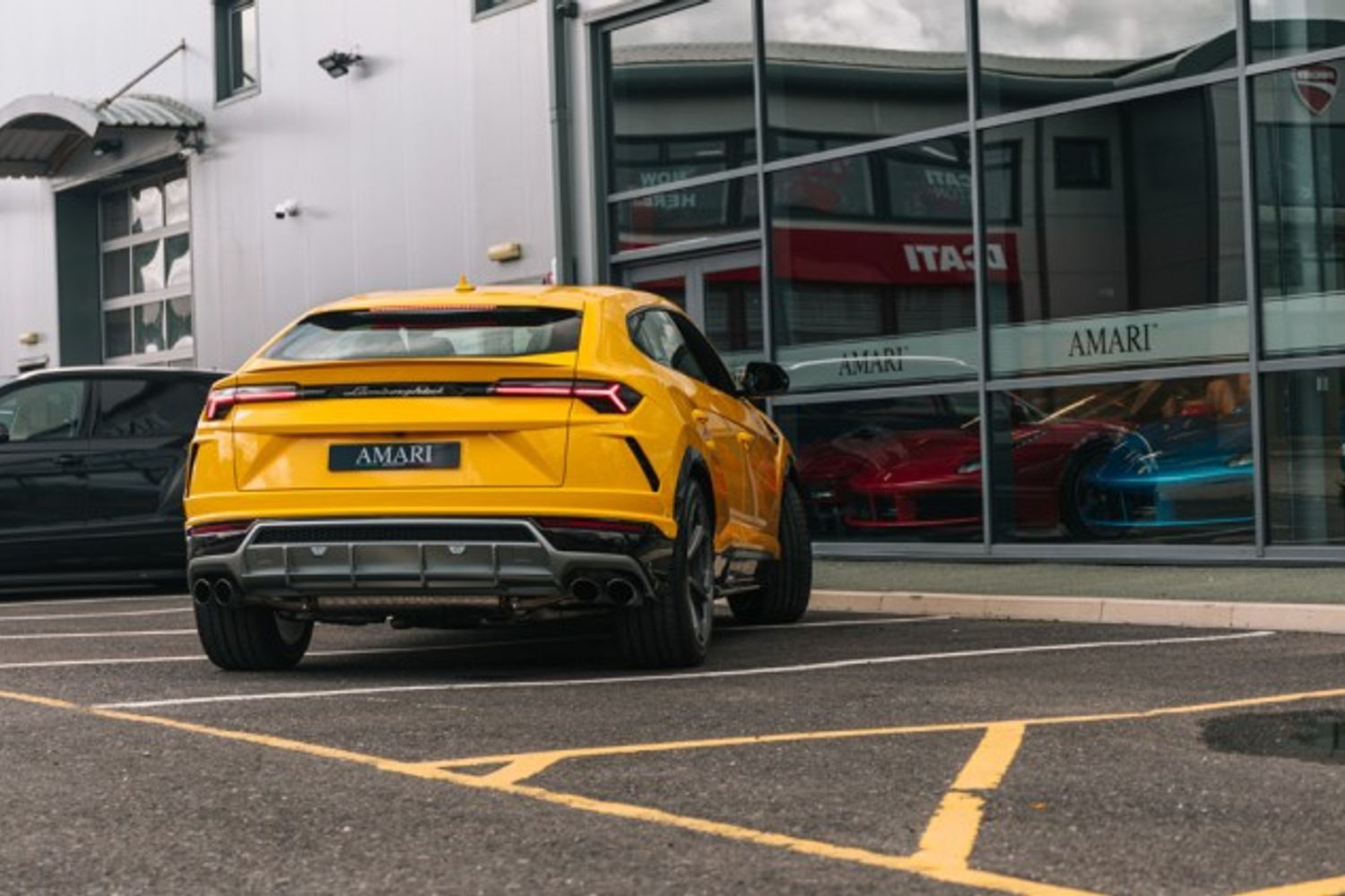 LAMBORGHINI URUS ESTATE 4.0 V8 5DR AUTOMATIC