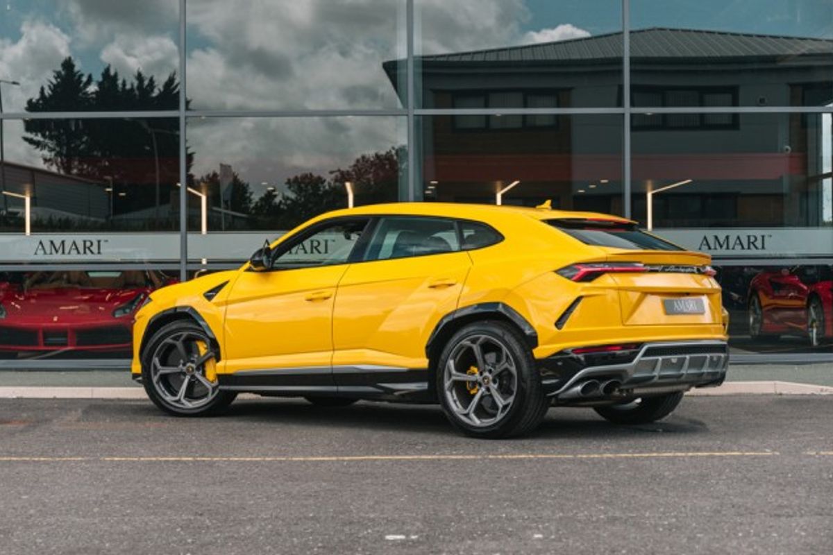 LAMBORGHINI URUS ESTATE 4.0 V8 5DR AUTOMATIC