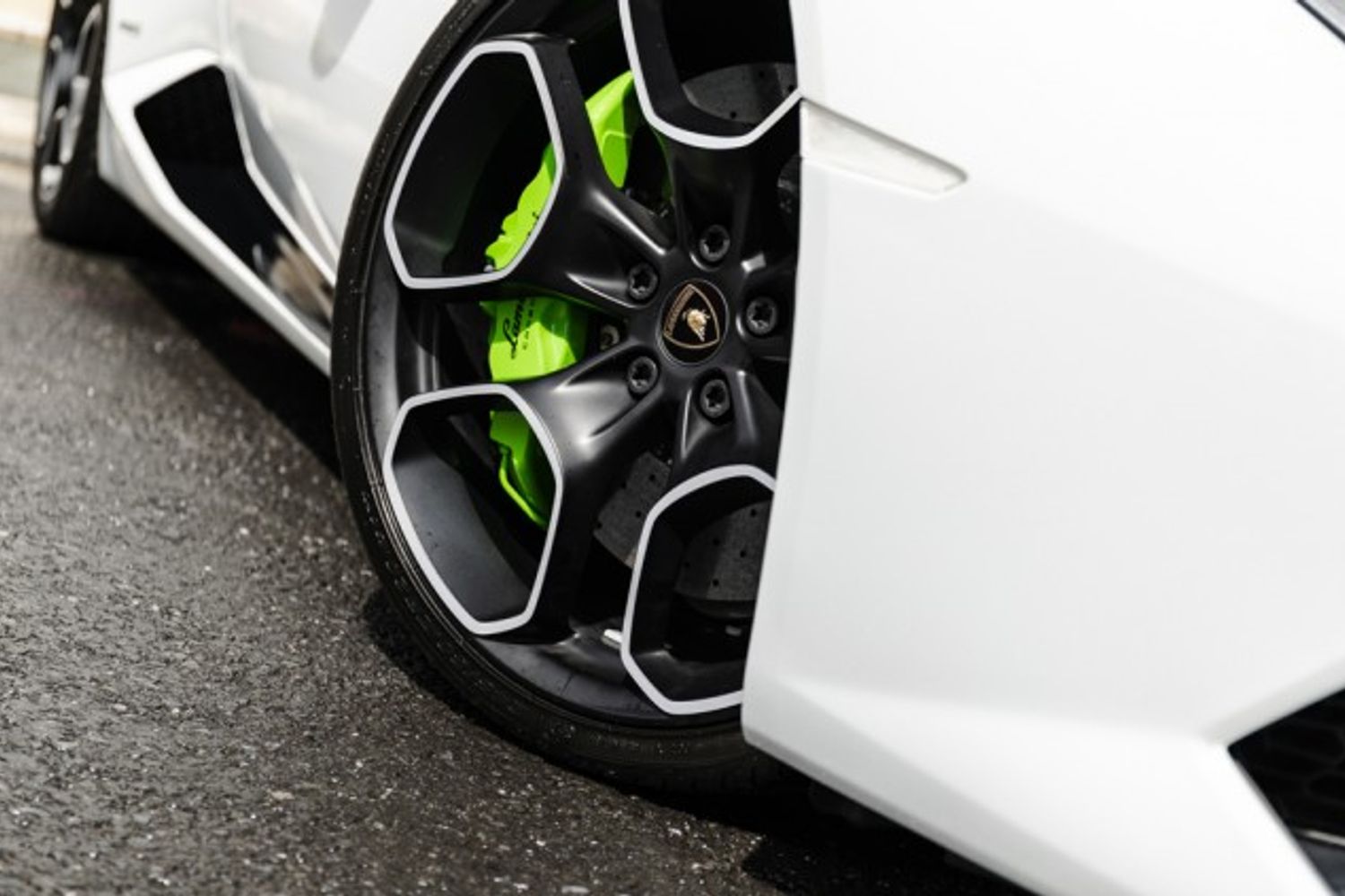 LAMBORGHINI HURACAN CONVERTIBLE 5.2 LP 610-4 SPYDER 2DR SEMI AUTOMATIC