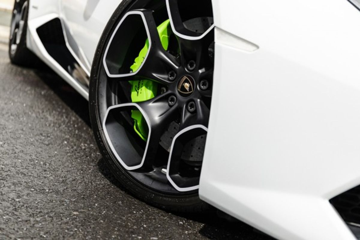 LAMBORGHINI HURACAN CONVERTIBLE 5.2 LP 610-4 SPYDER 2DR SEMI AUTOMATIC