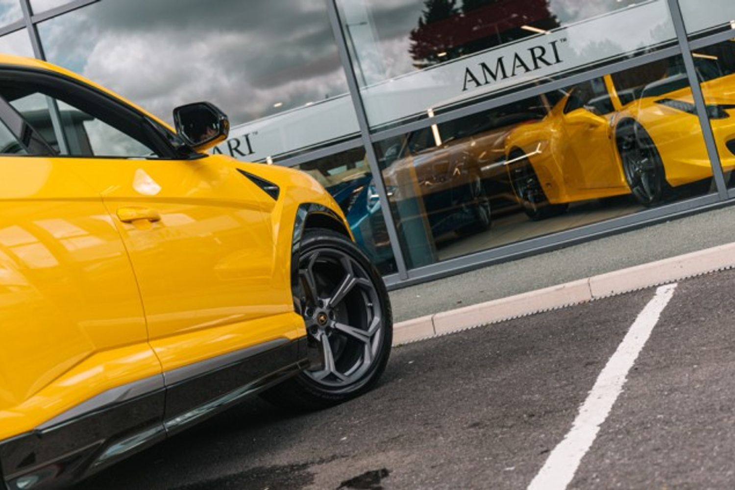 LAMBORGHINI URUS ESTATE 4.0 V8 5DR AUTOMATIC