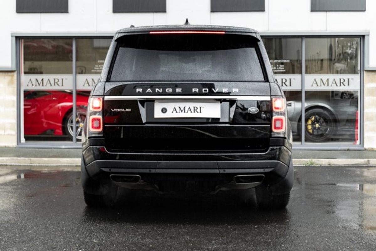 LAND ROVER RANGE ROVER DIESEL ESTATE 3.0 SDV6 VOGUE 5DR AUTOMATIC
