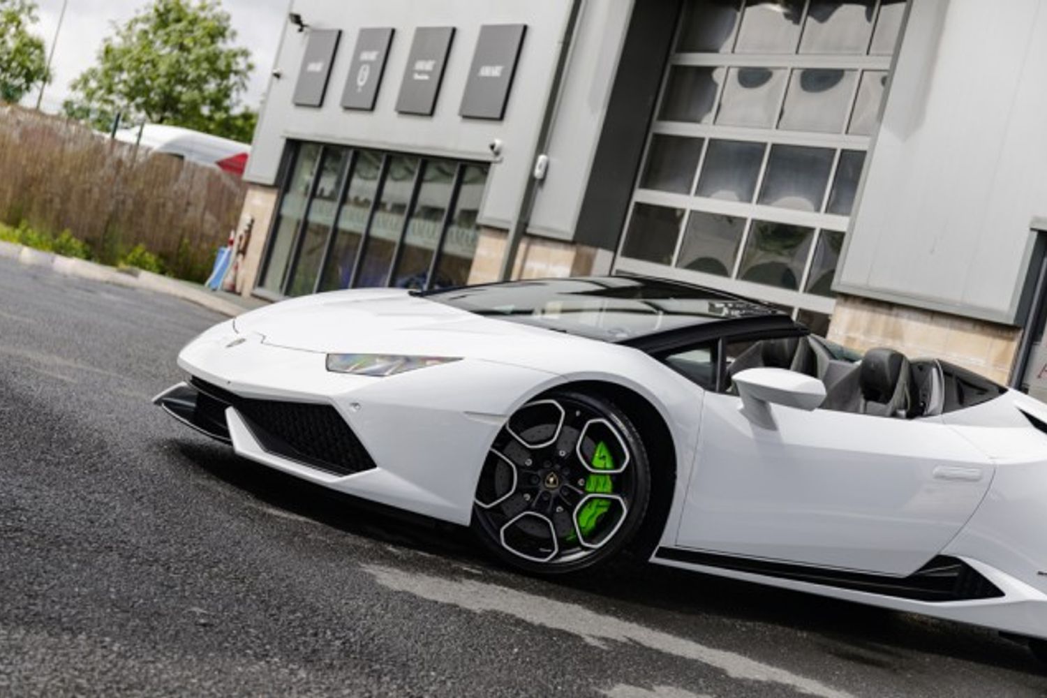 LAMBORGHINI HURACAN CONVERTIBLE 5.2 LP 610-4 SPYDER 2DR SEMI AUTOMATIC