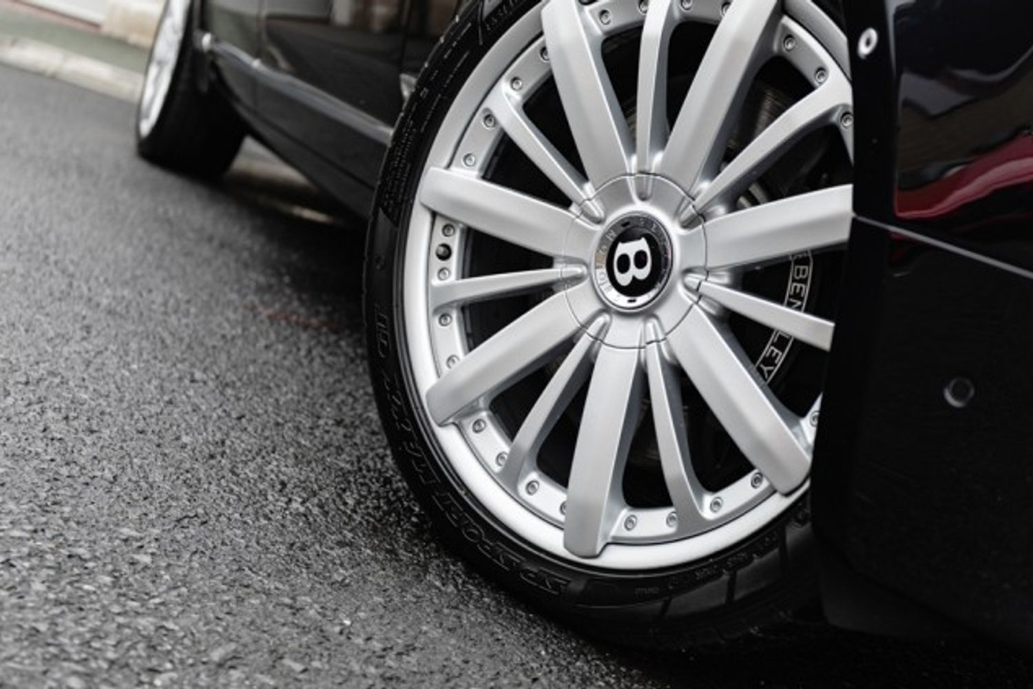 BENTLEY MULSANNE SALOON 6.8 SPEED 4DR AUTOMATIC