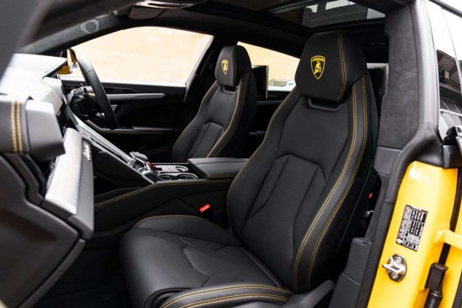 LAMBORGHINI URUS ESTATE 4.0 V8 5DR AUTOMATIC