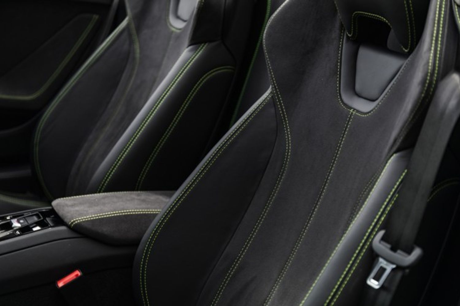 LAMBORGHINI HURACAN CONVERTIBLE 5.2 LP 610-4 SPYDER 2DR SEMI AUTOMATIC