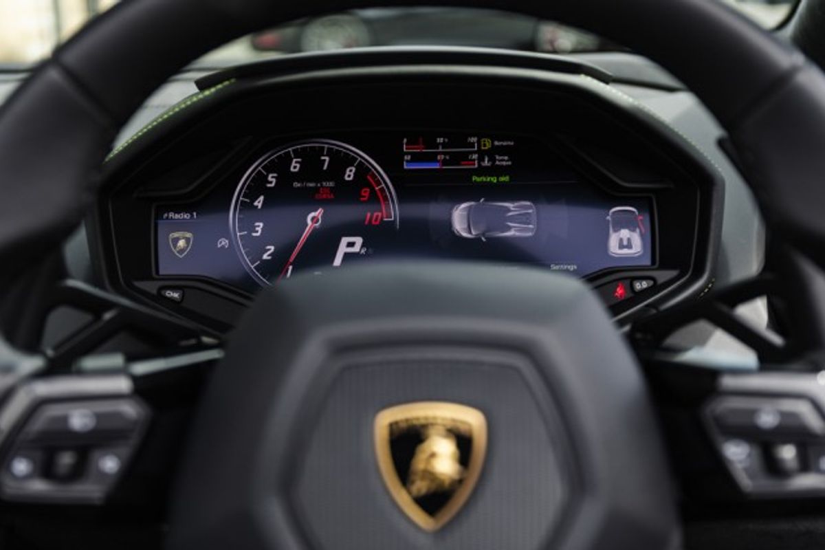 LAMBORGHINI HURACAN CONVERTIBLE 5.2 LP 610-4 SPYDER 2DR SEMI AUTOMATIC