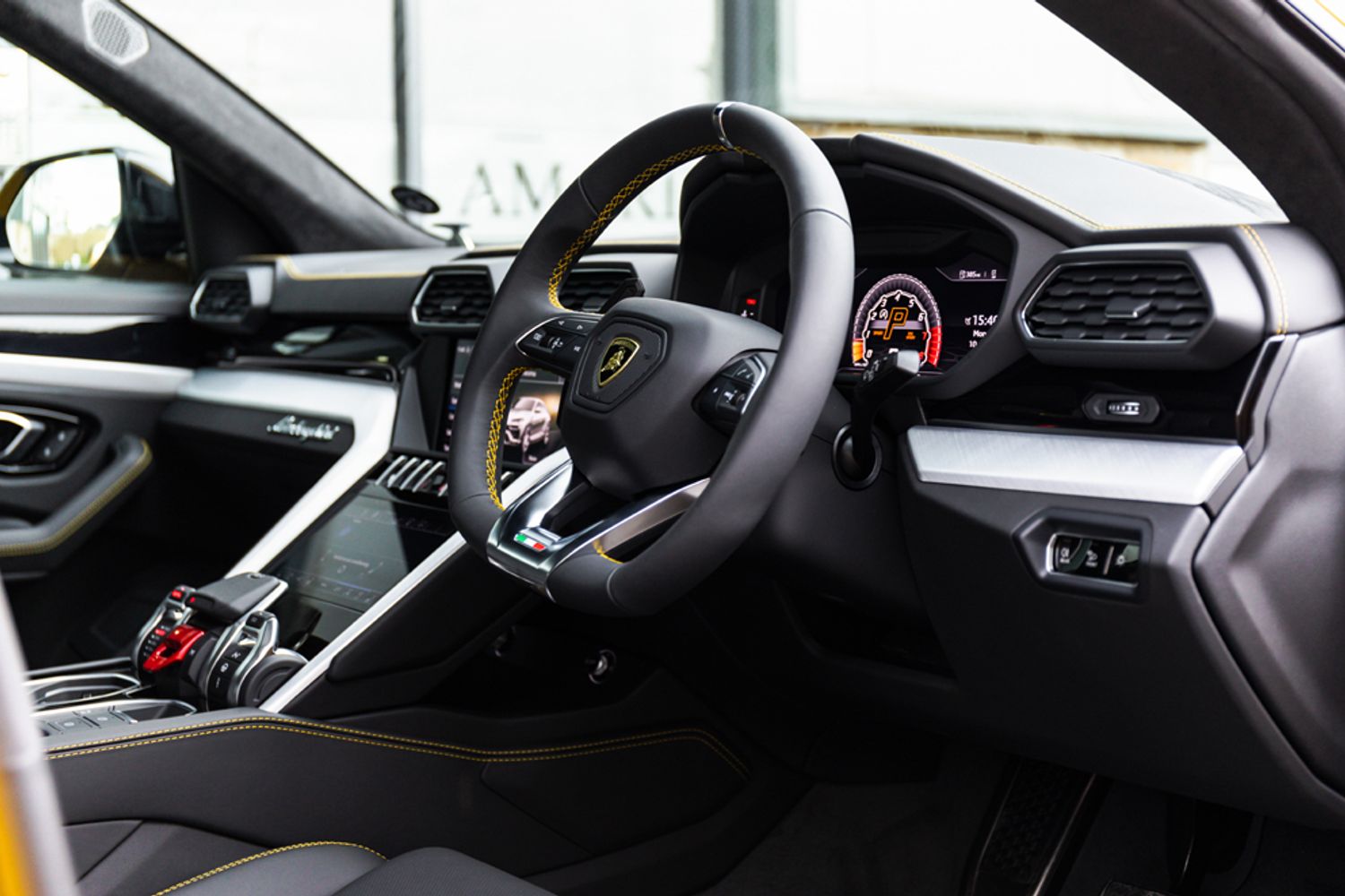 LAMBORGHINI URUS ESTATE 4.0 V8 5DR AUTOMATIC