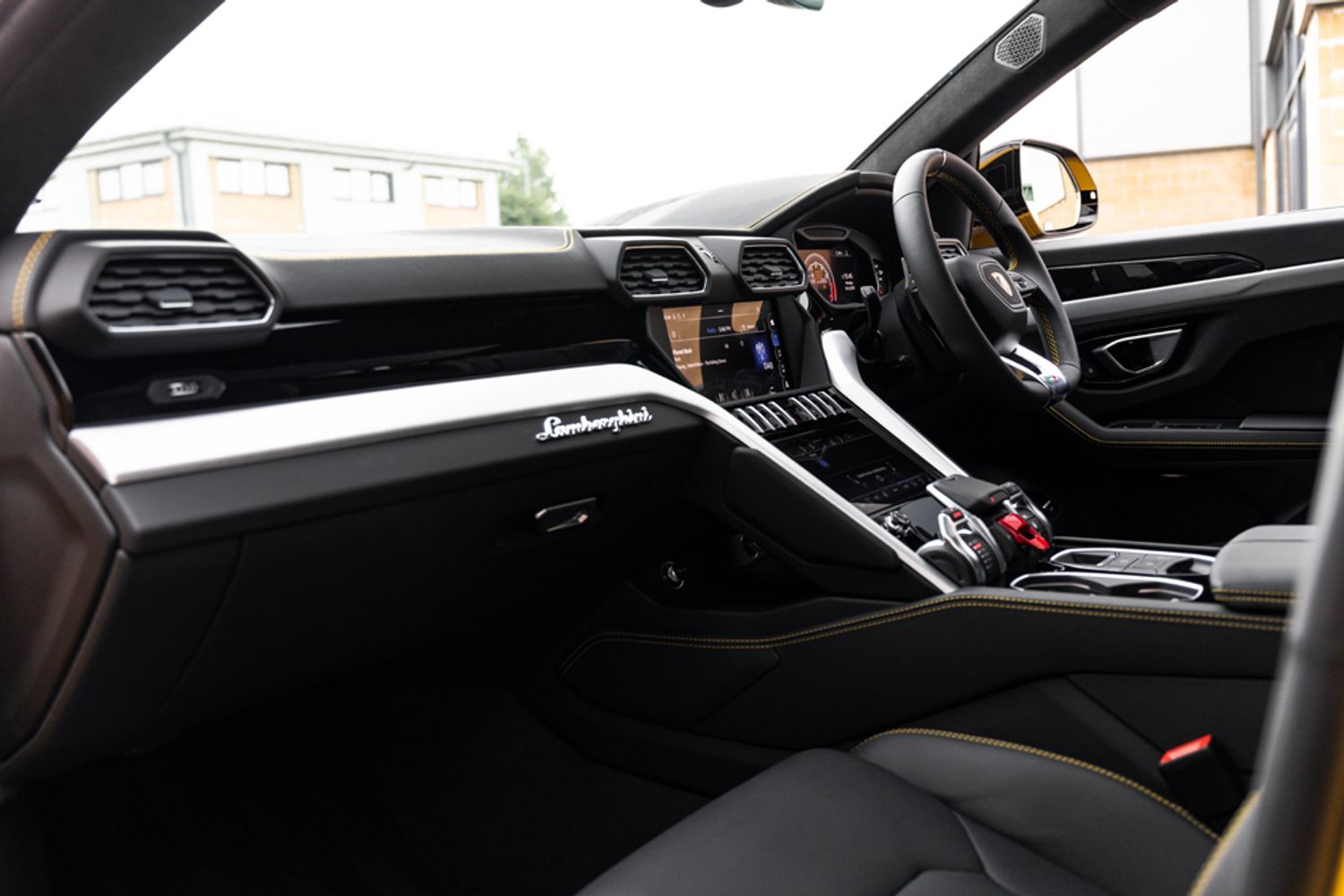 LAMBORGHINI URUS ESTATE 4.0 V8 5DR AUTOMATIC