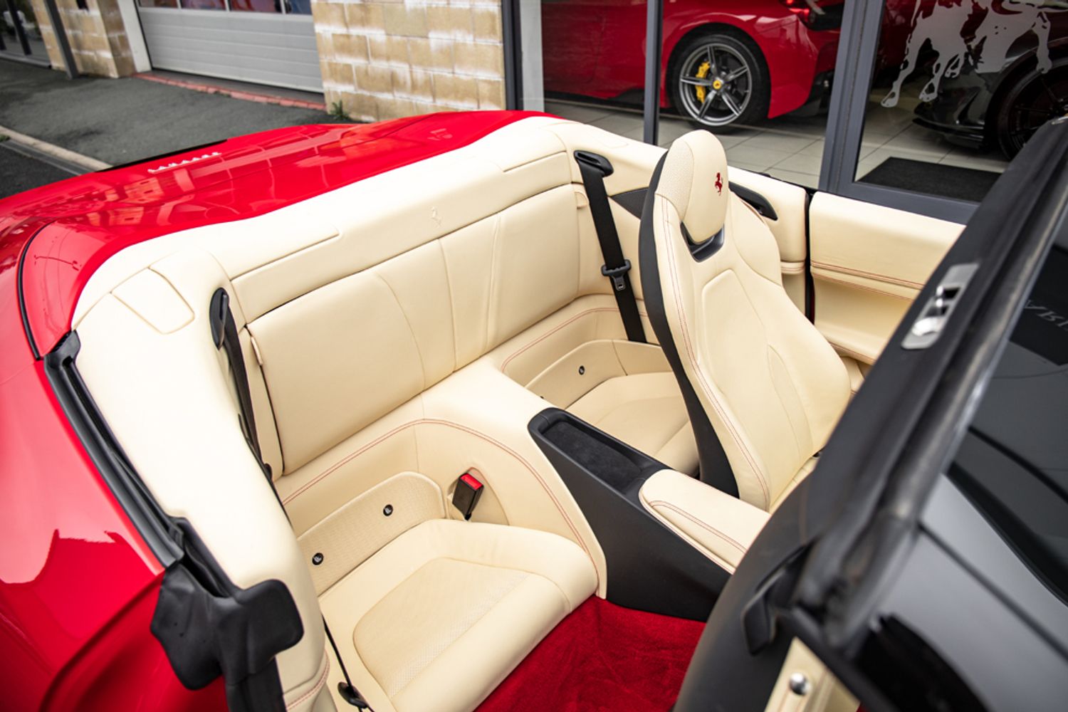 FERRARI PORTOFINO CONVERTIBLE 3.9 BCA 2DR SEMI AUTOMATIC