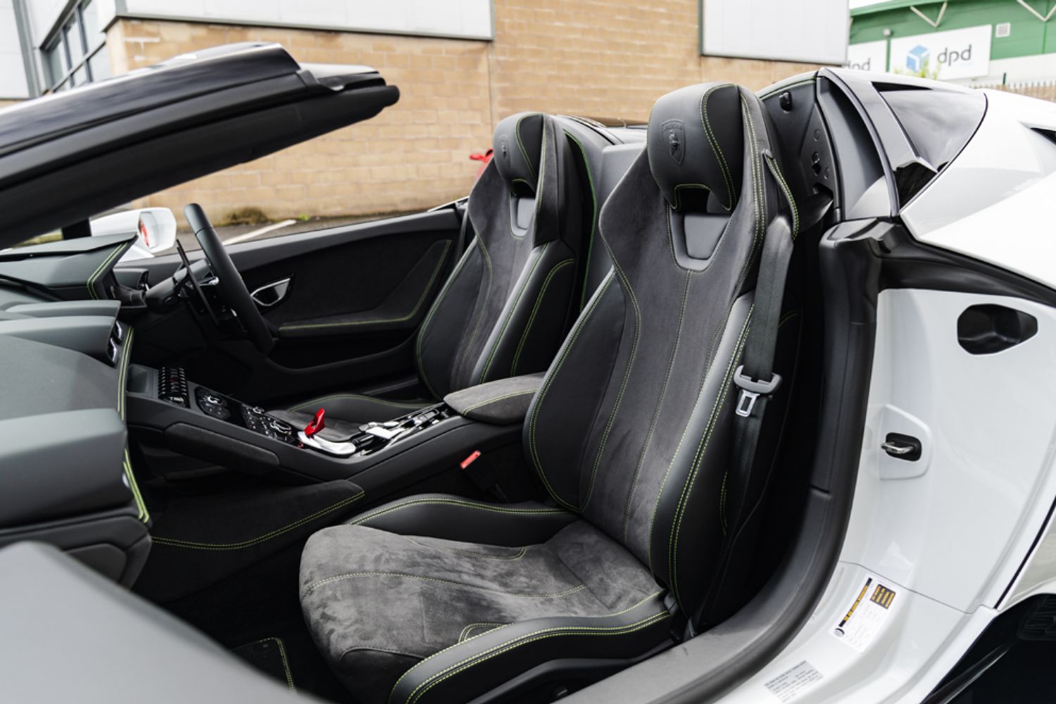 LAMBORGHINI HURACAN CONVERTIBLE 5.2 LP 610-4 SPYDER 2DR SEMI AUTOMATIC