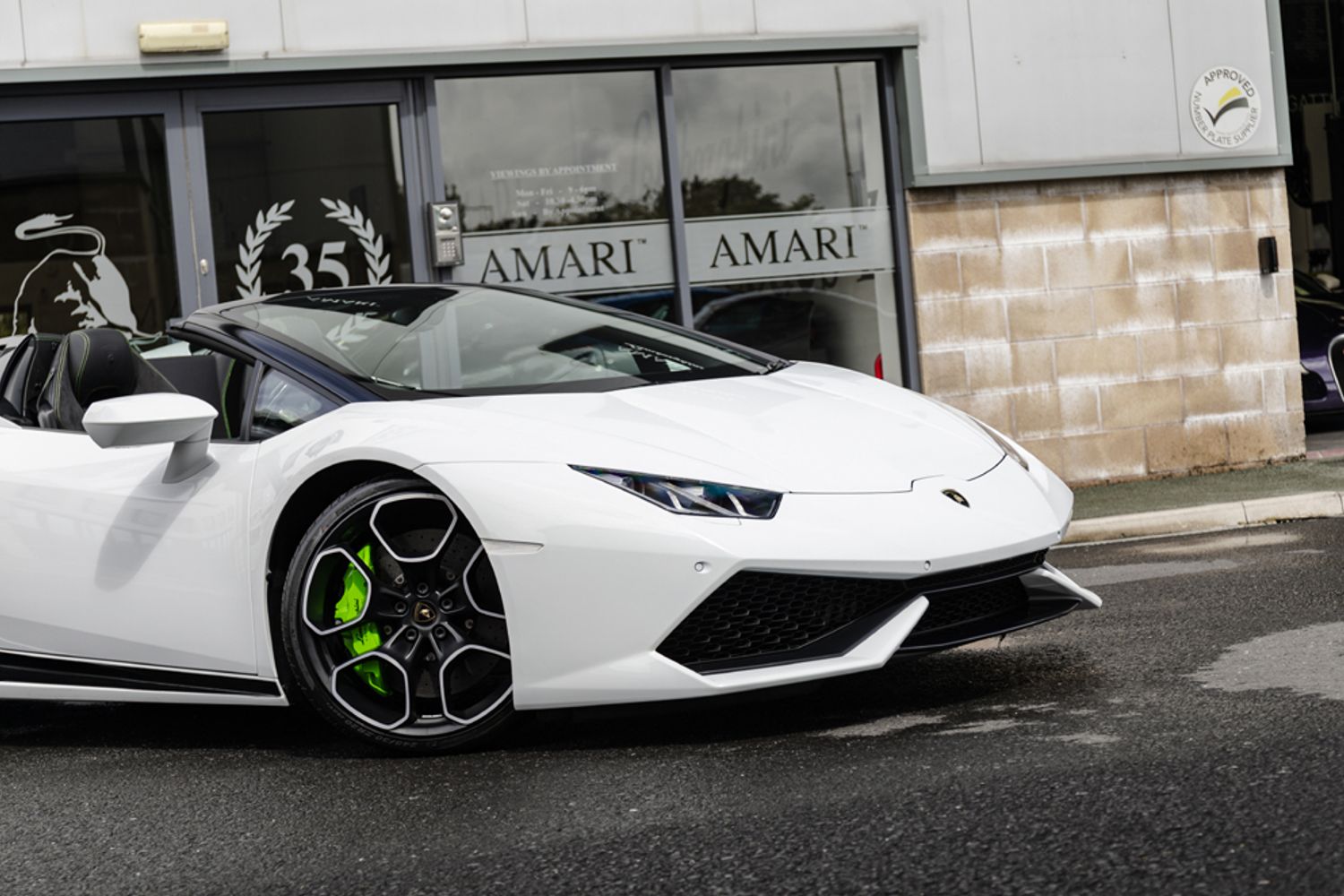 LAMBORGHINI HURACAN CONVERTIBLE 5.2 LP 610-4 SPYDER 2DR SEMI AUTOMATIC
