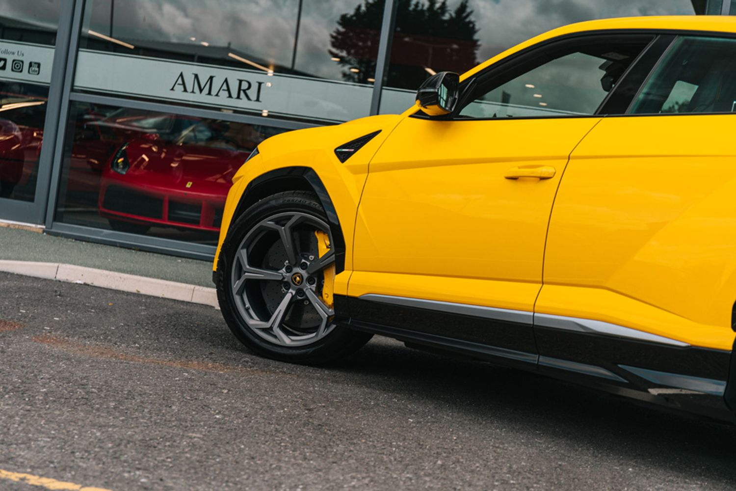 LAMBORGHINI URUS ESTATE 4.0 V8 5DR AUTOMATIC