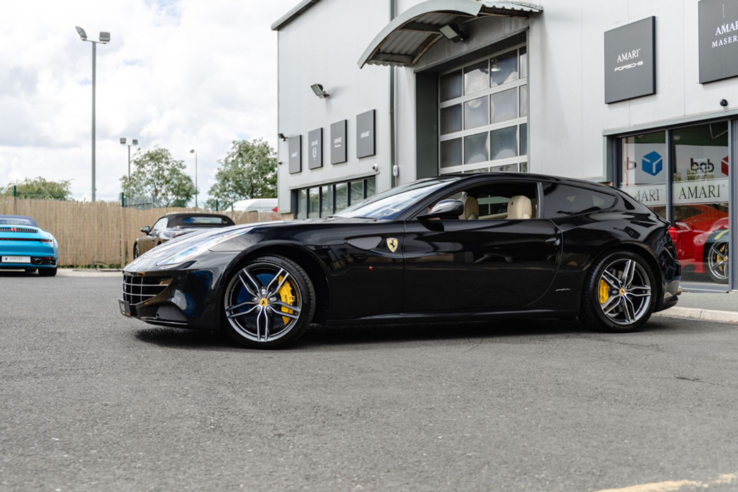 FERRARI FF HATCHBACK 6.3 V12 3DR