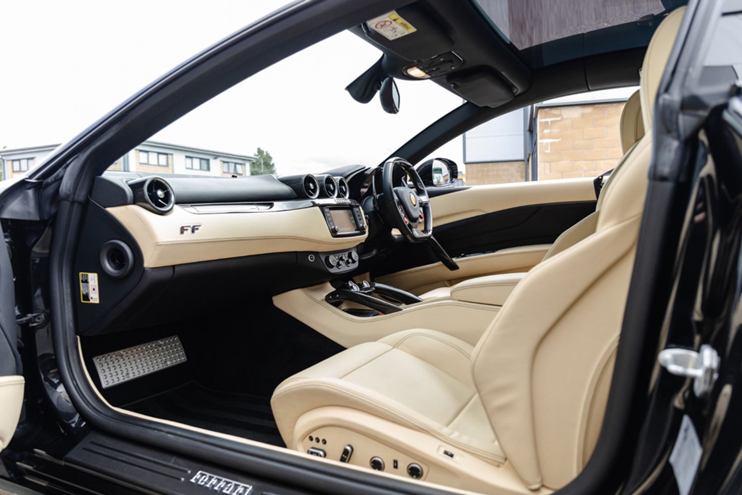 FERRARI FF HATCHBACK 6.3 V12 3DR