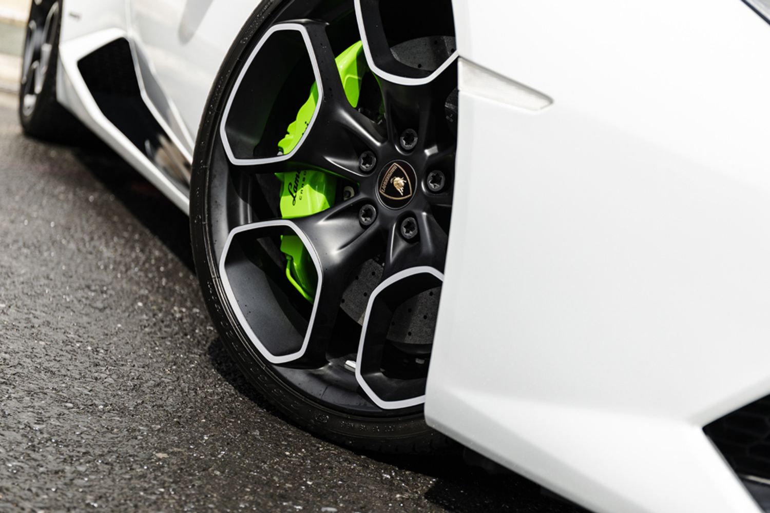 LAMBORGHINI HURACAN CONVERTIBLE 5.2 LP 610-4 SPYDER 2DR SEMI AUTOMATIC