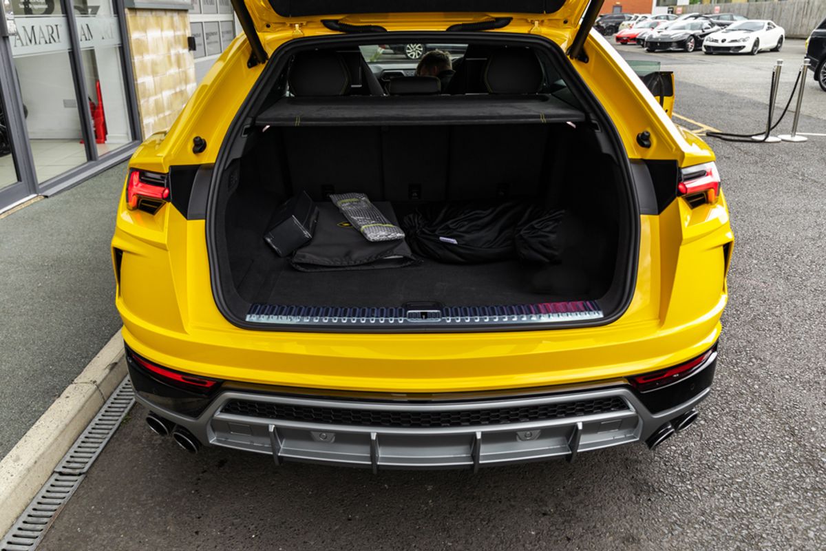 LAMBORGHINI URUS ESTATE 4.0 V8 5DR AUTOMATIC