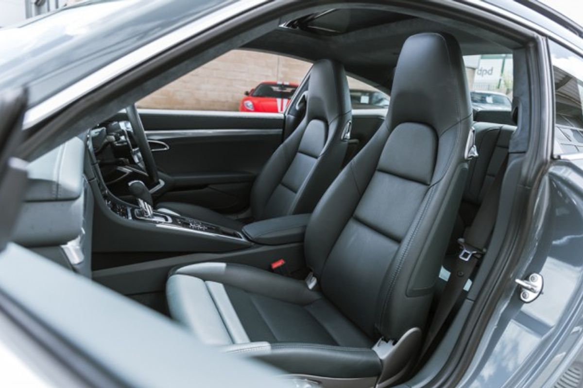 PORSCHE 911 COUPE 3.0 CARRERA 4 PDK 2DR SEMI AUTOMATIC