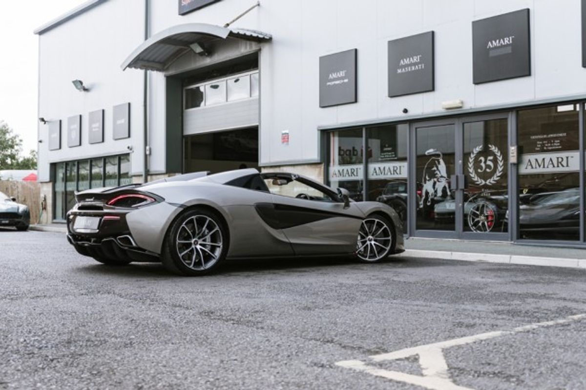 MCLAREN 570S CONVERTIBLE 3.8 V8 SSG 2DR SEMI AUTOMATIC