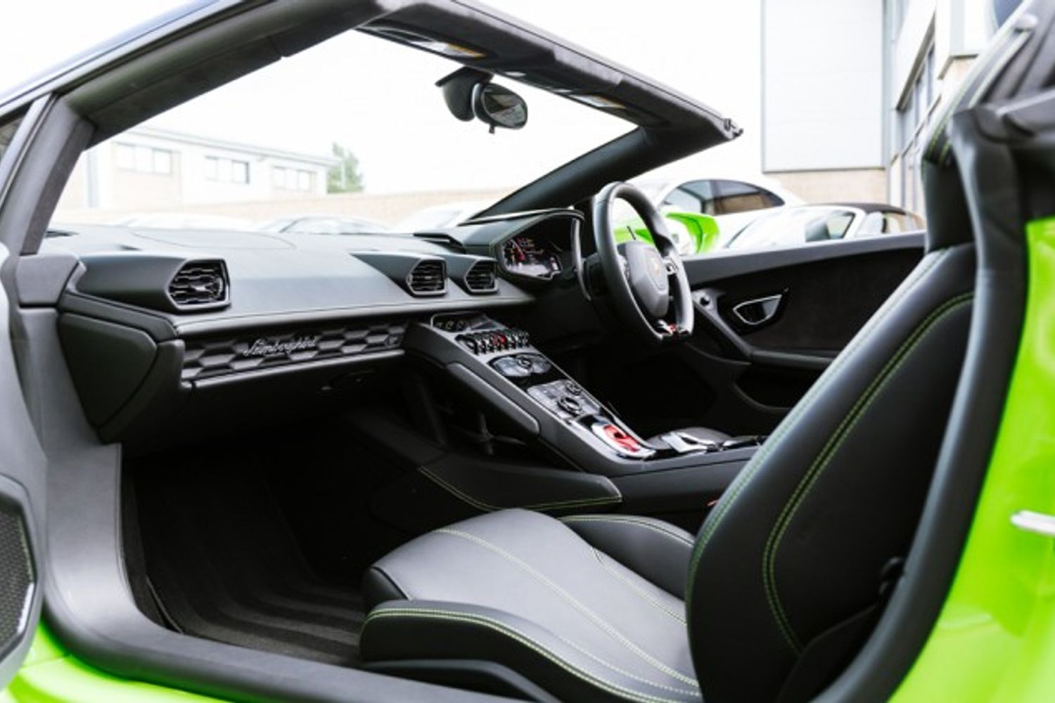 LAMBORGHINI HURACAN CONVERTIBLE 5.2 LP 610-4 SPYDER 2DR SEMI AUTOMATIC