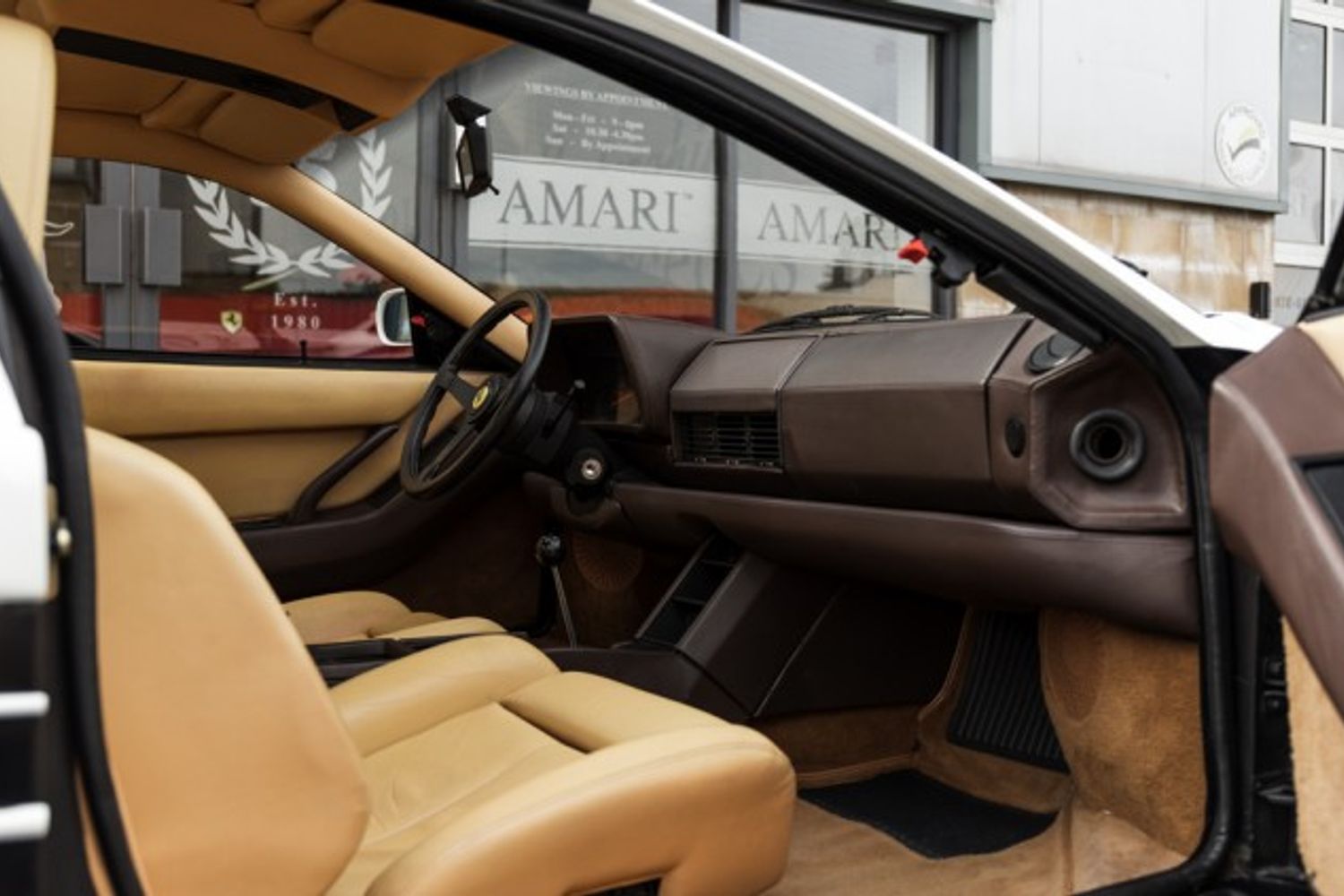 FERRARI COUPE 4.9
