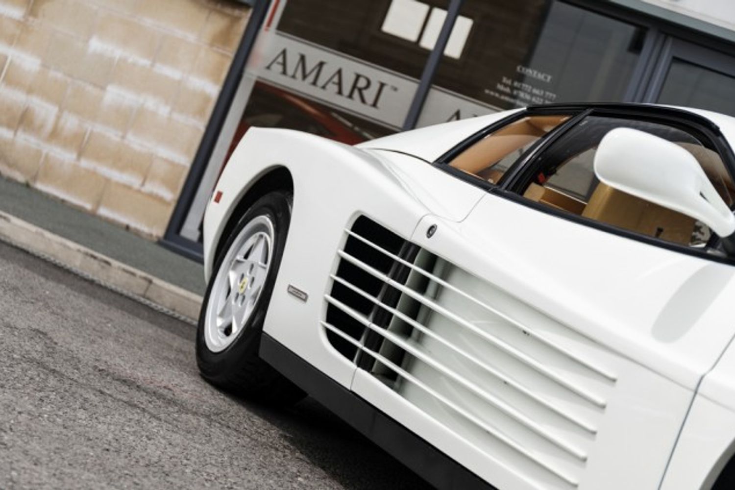 FERRARI COUPE 4.9