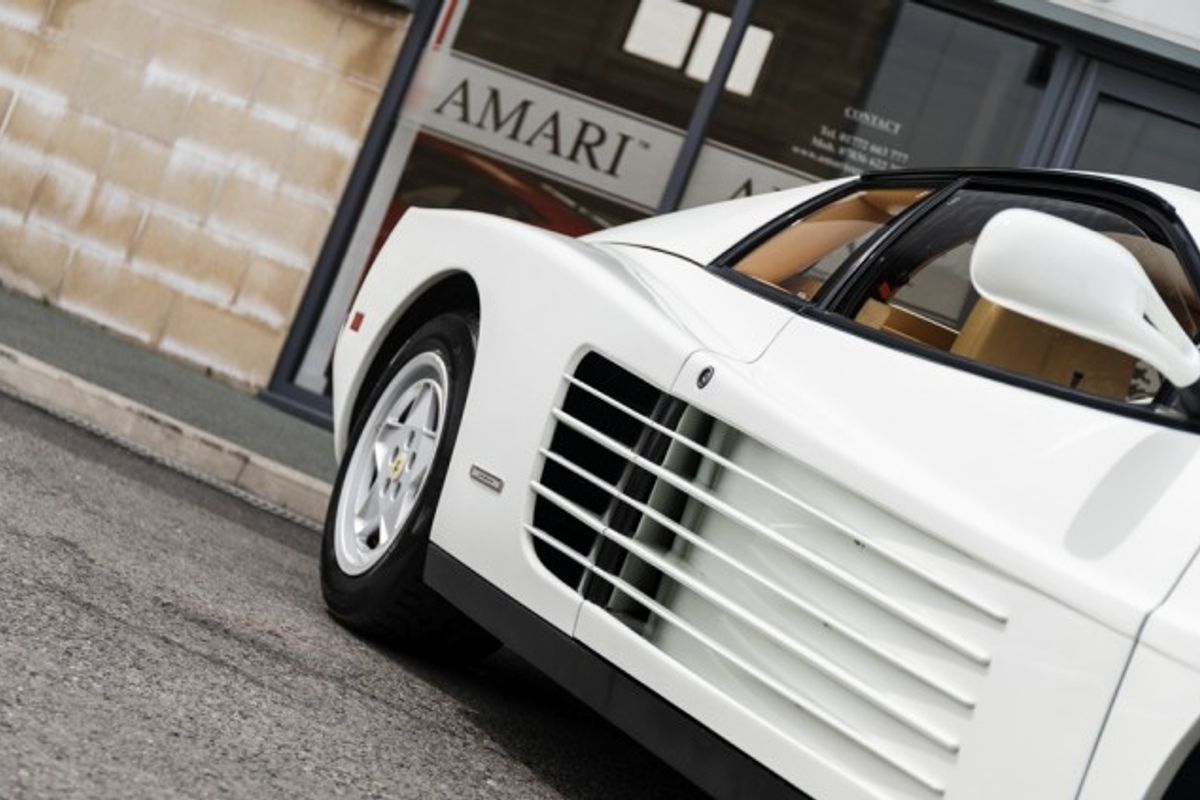 FERRARI COUPE 4.9