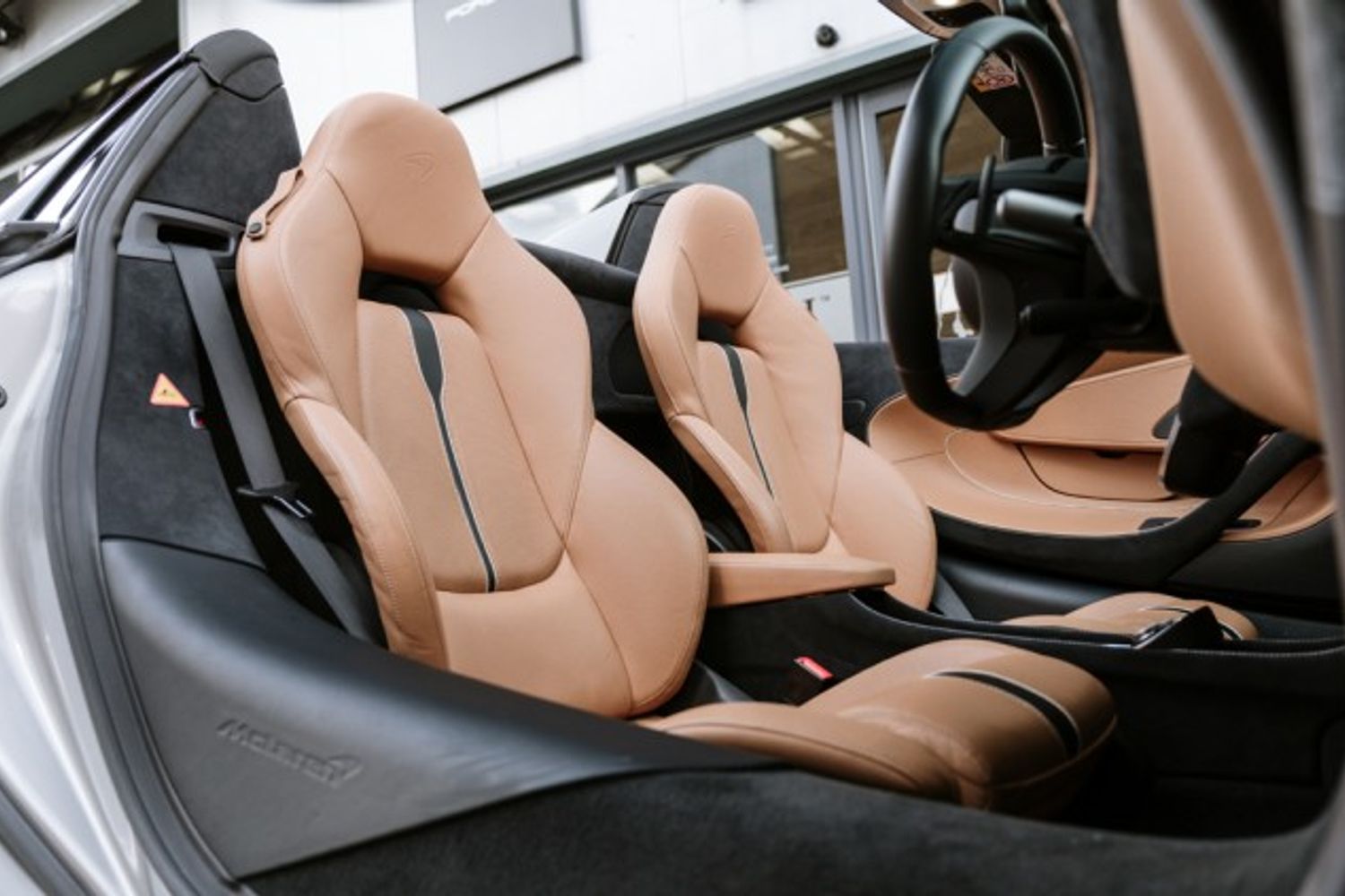 MCLAREN 570S CONVERTIBLE 3.8 V8 SSG 2DR SEMI AUTOMATIC