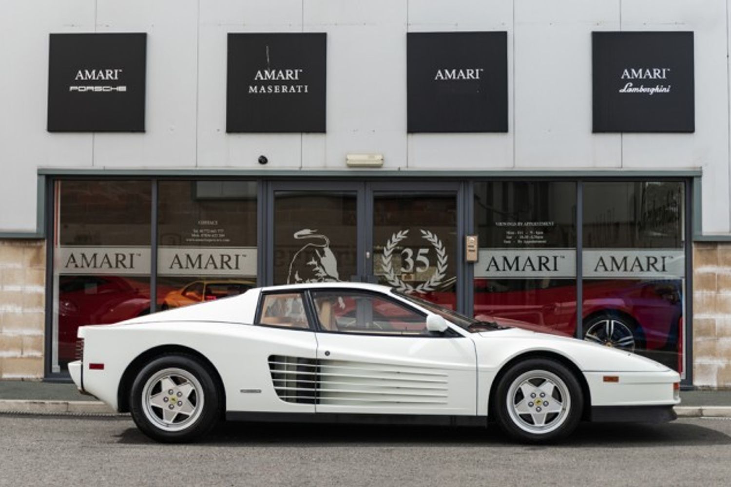 FERRARI COUPE 4.9
