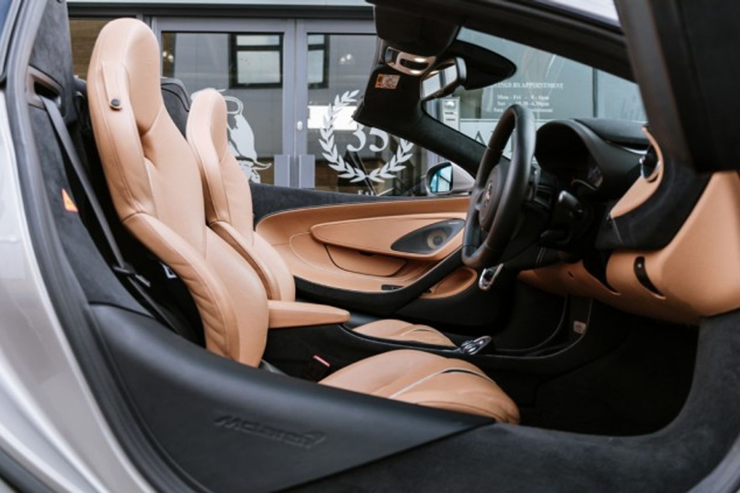MCLAREN 570S CONVERTIBLE 3.8 V8 SSG 2DR SEMI AUTOMATIC