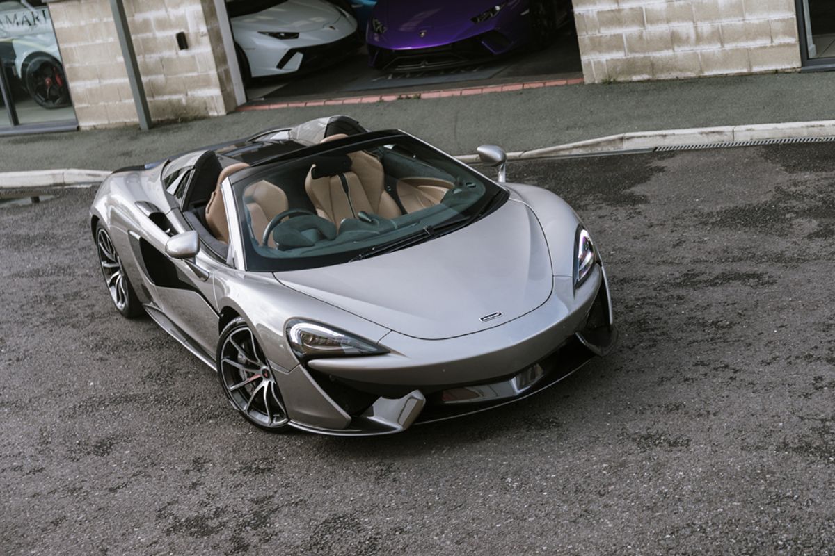 MCLAREN 570S CONVERTIBLE 3.8 V8 SSG 2DR SEMI AUTOMATIC