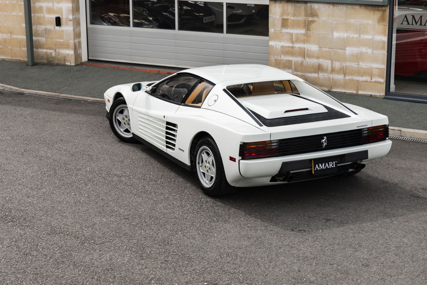 FERRARI COUPE 4.9