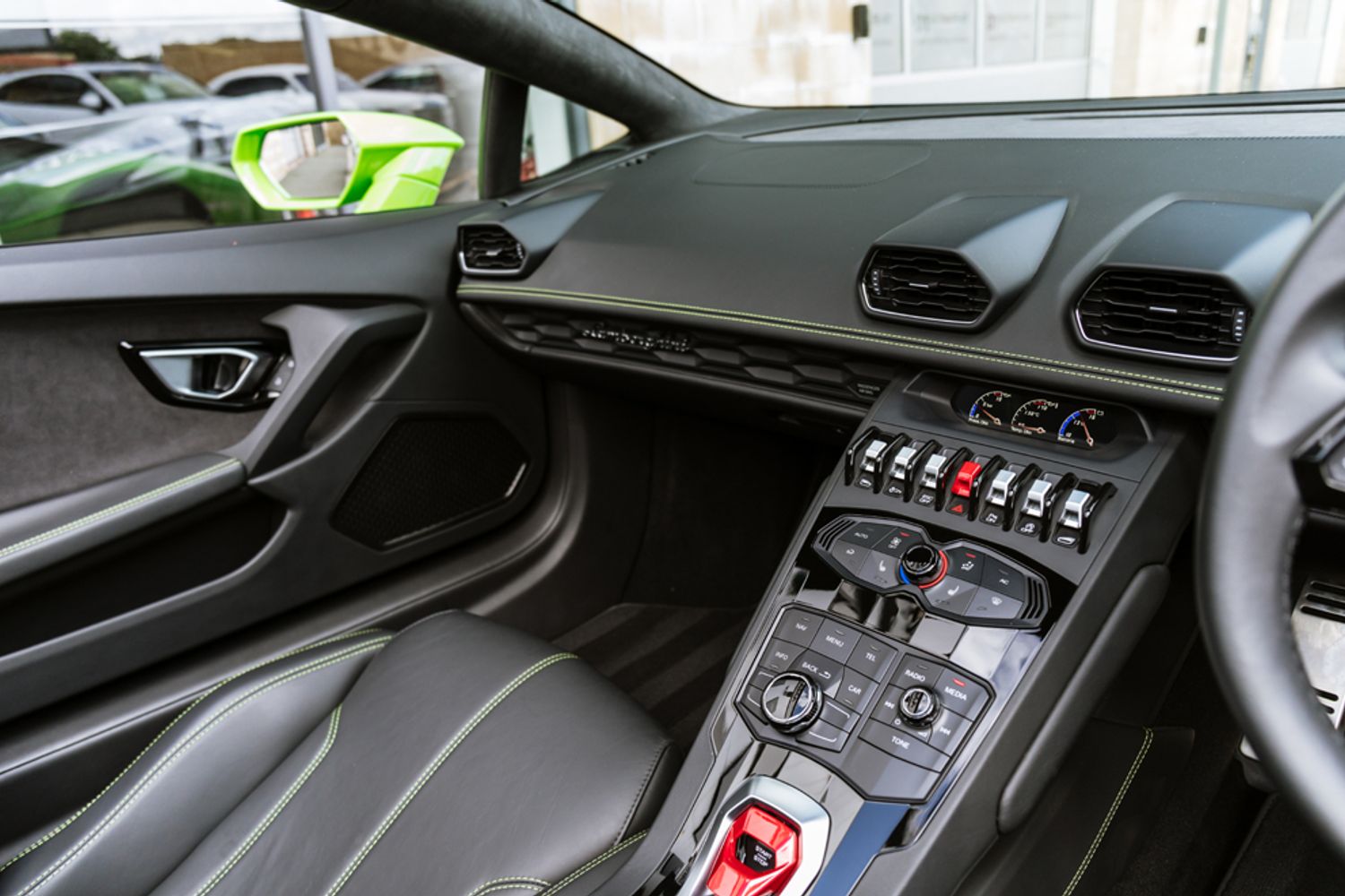 LAMBORGHINI HURACAN CONVERTIBLE 5.2 LP 610-4 SPYDER 2DR SEMI AUTOMATIC