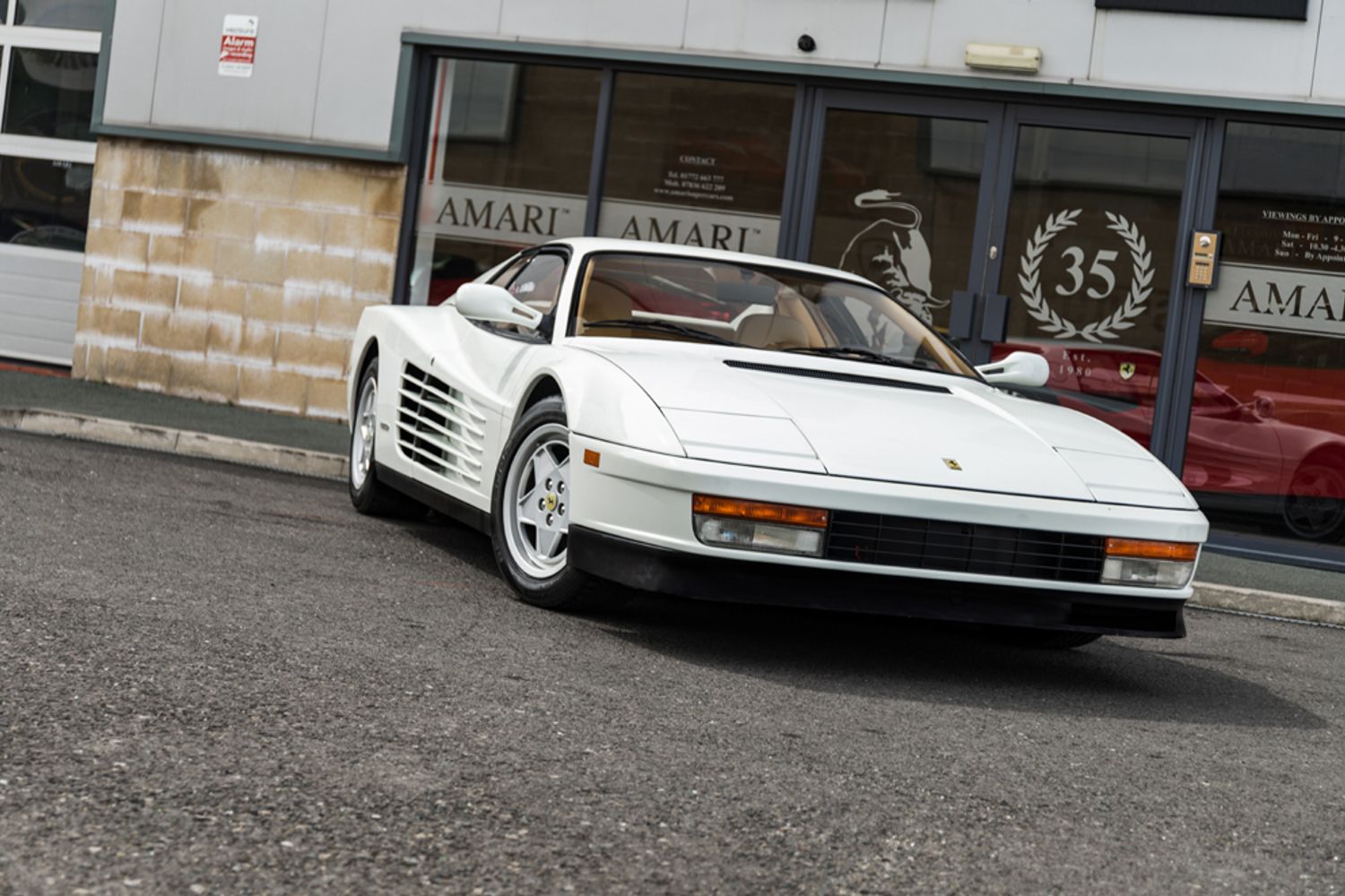 FERRARI COUPE 4.9
