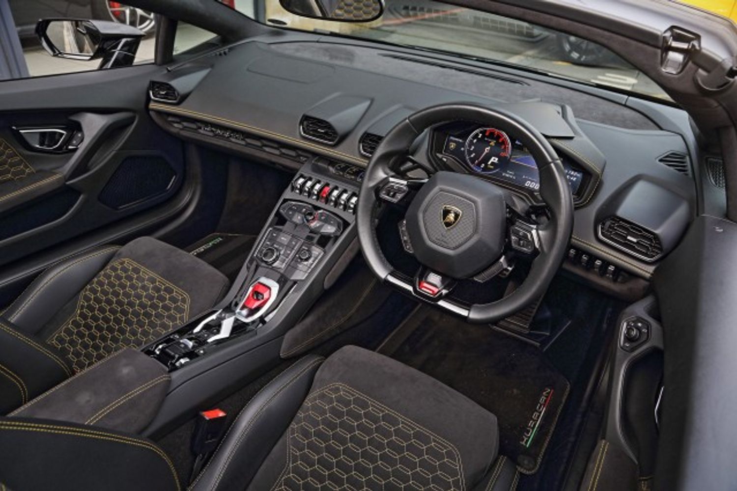 LAMBORGHINI HURACAN CONVERTIBLE 5.2 LP 610-4 SPYDER 2DR SEMI AUTOMATIC
