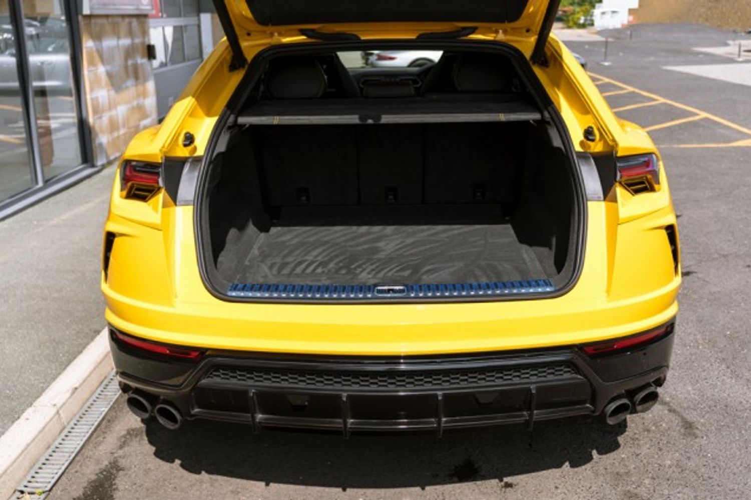 LAMBORGHINI URUS ESTATE 4.0 V8 5DR AUTOMATIC