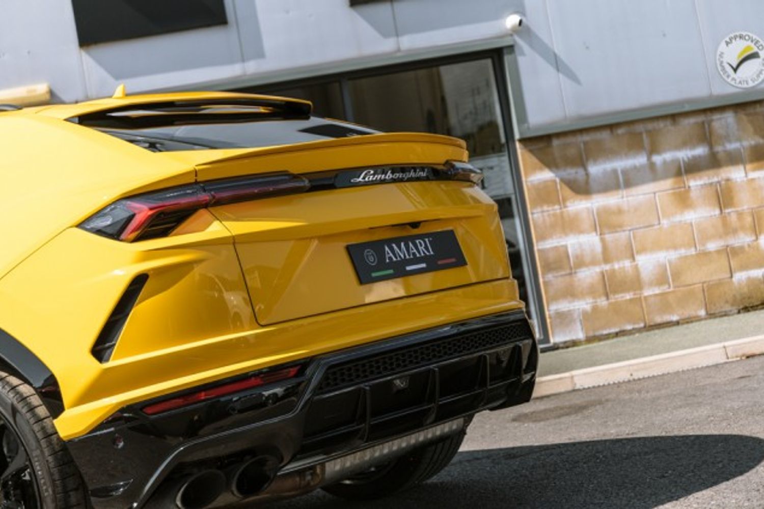 LAMBORGHINI URUS ESTATE 4.0 V8 5DR AUTOMATIC
