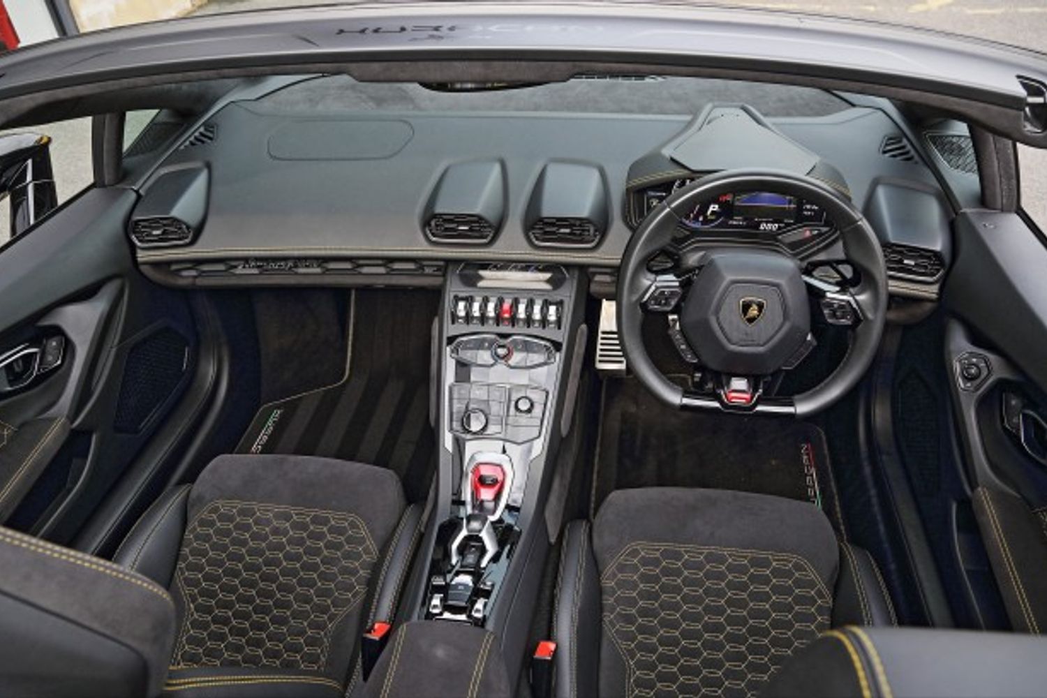 LAMBORGHINI HURACAN CONVERTIBLE 5.2 LP 610-4 SPYDER 2DR SEMI AUTOMATIC