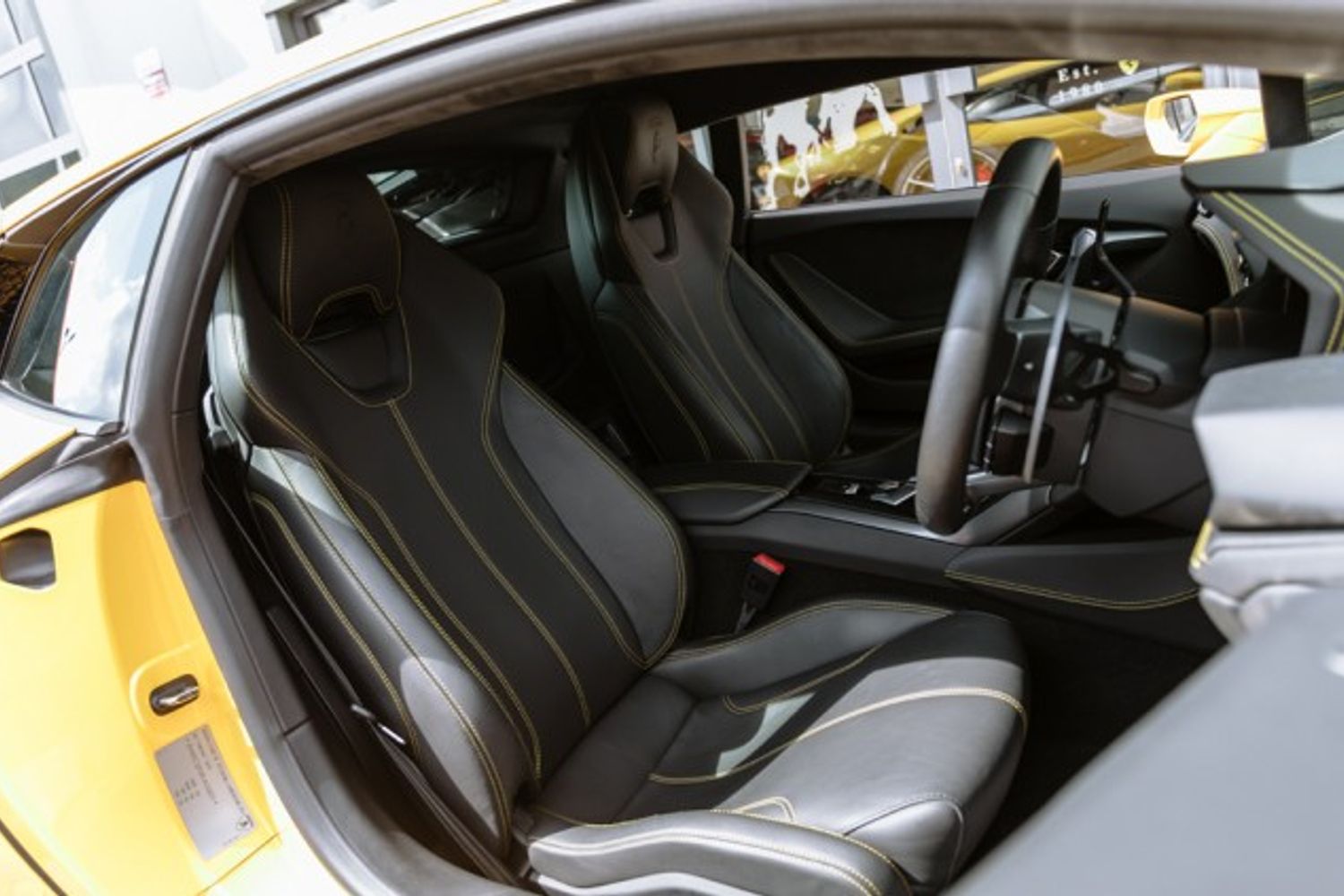 LAMBORGHINI HURACAN COUPE 5.2 LP 610-4 2DR SEMI AUTOMATIC
