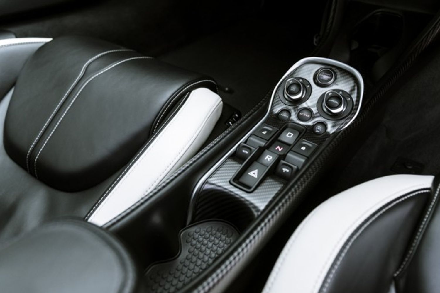 MCLAREN 570GT COUPE 3.8 V8 SSG 2DR SEMI AUTOMATIC