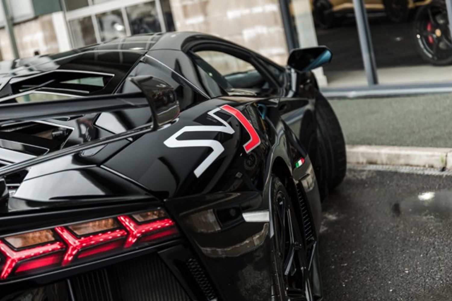 LAMBORGHINI AVENTADOR COUPE 6.5 LP 770-4 SVJ 2DR SEMI AUTOMATIC