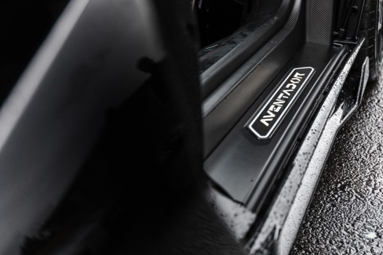 LAMBORGHINI AVENTADOR COUPE 6.5 LP 770-4 SVJ 2DR SEMI AUTOMATIC
