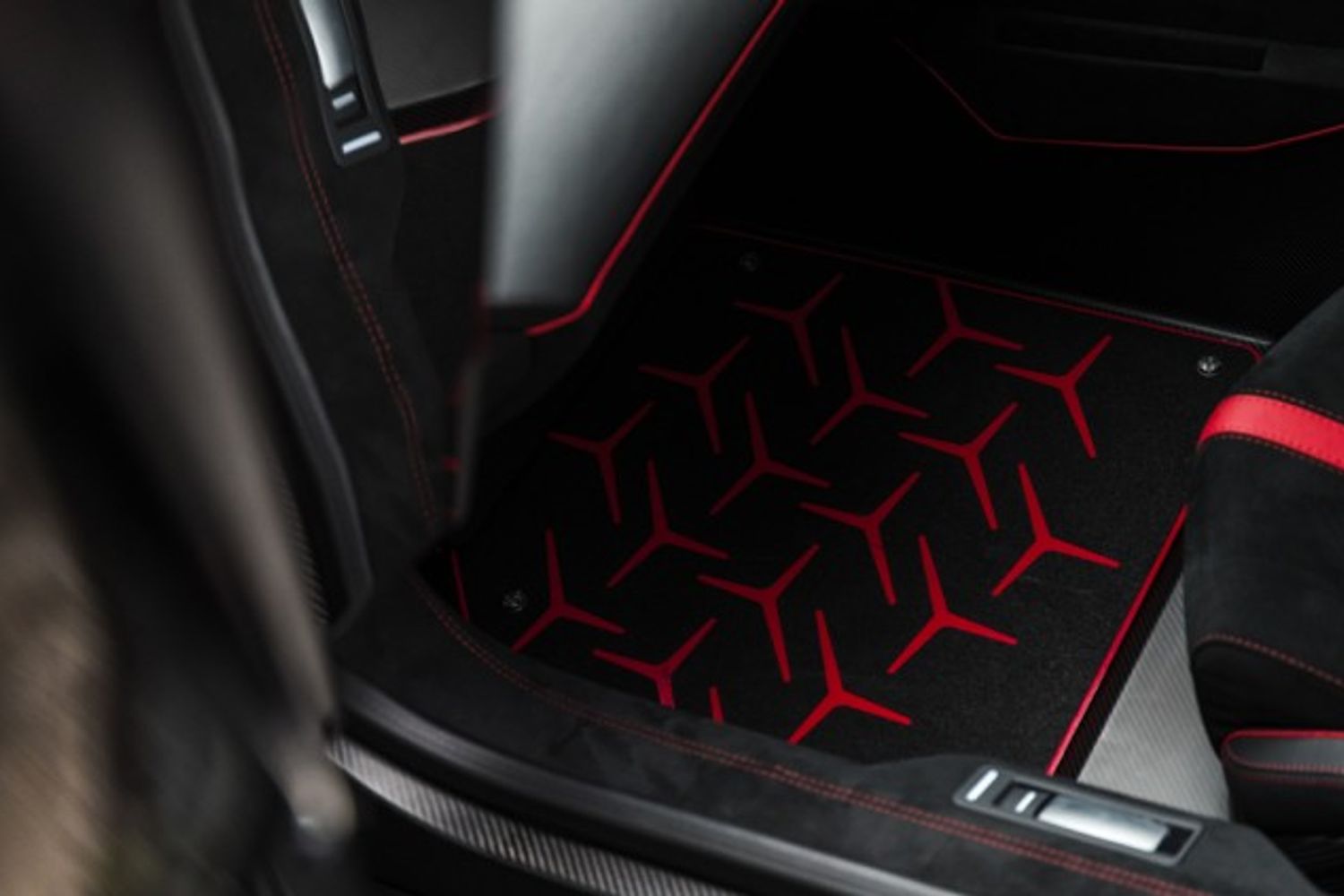 LAMBORGHINI AVENTADOR COUPE 6.5 LP 770-4 SVJ 2DR SEMI AUTOMATIC