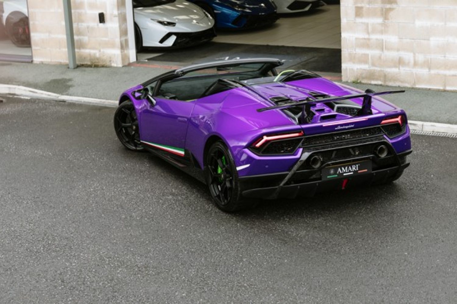LAMBORGHINI HURACAN COUPE 5.2 LP 640-4 PERFORMANTE 2DR SEMI AUTOMATIC