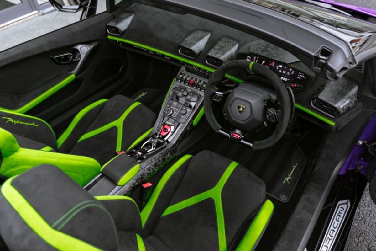 LAMBORGHINI HURACAN COUPE 5.2 LP 640-4 PERFORMANTE 2DR SEMI AUTOMATIC