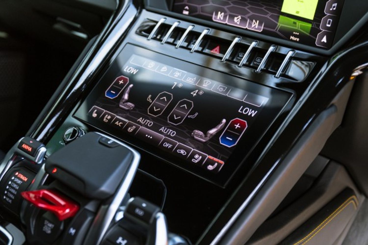 LAMBORGHINI URUS ESTATE 4.0 V8 5DR AUTOMATIC