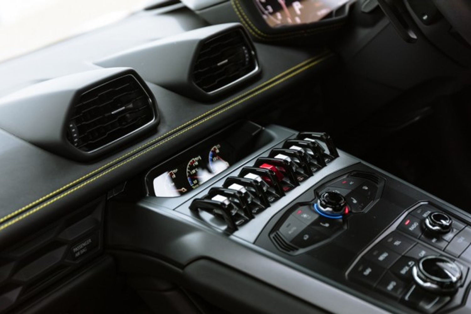 LAMBORGHINI HURACAN COUPE 5.2 LP 610-4 2DR SEMI AUTOMATIC