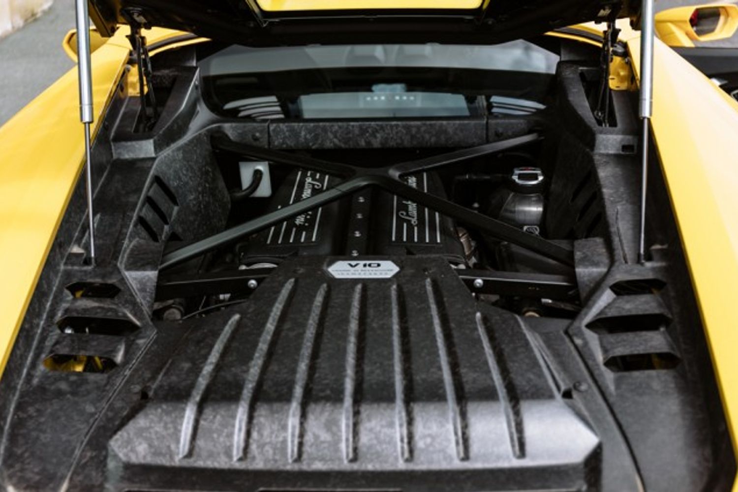 LAMBORGHINI HURACAN COUPE 5.2 LP 610-4 2DR SEMI AUTOMATIC