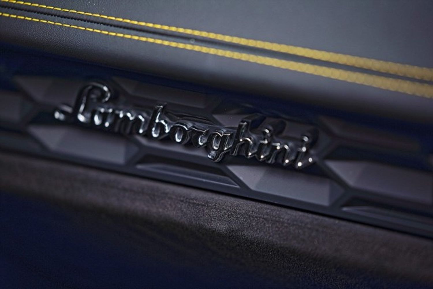 LAMBORGHINI HURACAN CONVERTIBLE 5.2 LP 610-4 SPYDER 2DR SEMI AUTOMATIC