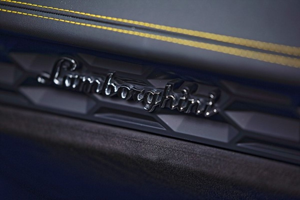 LAMBORGHINI HURACAN CONVERTIBLE 5.2 LP 610-4 SPYDER 2DR SEMI AUTOMATIC